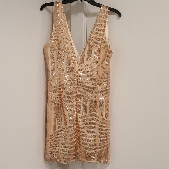 Rose gold sequin party dress - Picture 2 of 2